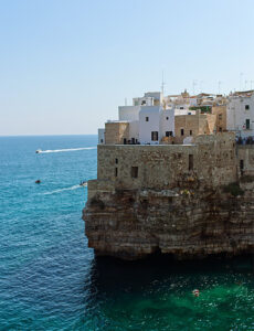 Scogliera Polignano a mare