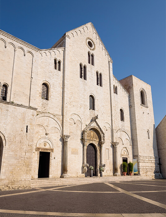 Facciata della Basilica San Nicola Bari
