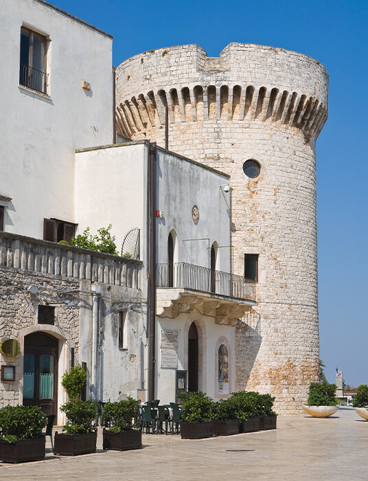 Torre del castello di Conversano in provincia di Bari